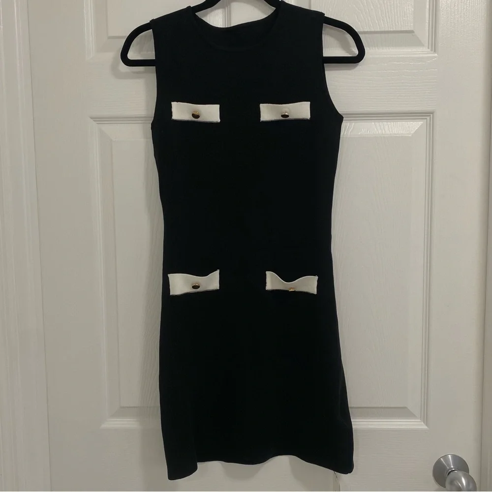 Sleeveless Sweater Dress - Picture 5 of 7